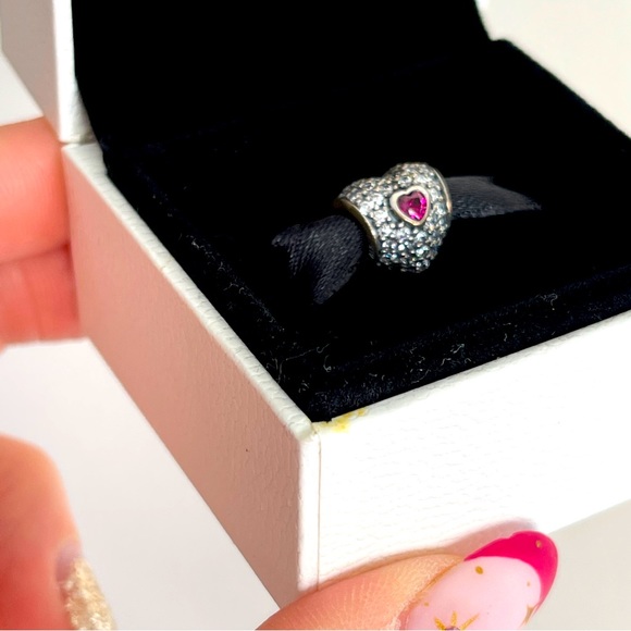 Pandora ‘In My Heart’ charm - Picture 5 of 7